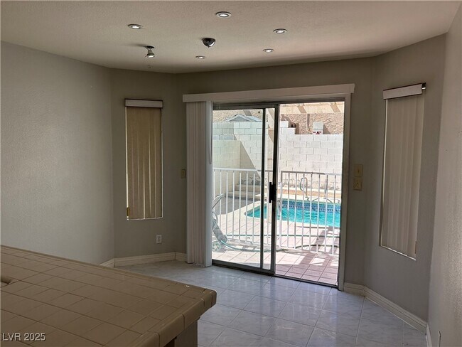 Building Photo - 5419 Walton Heath Ave