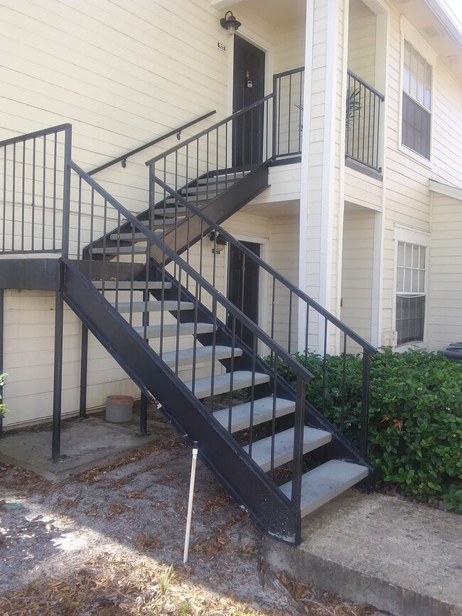 Building Photo - 2 Bedroom/ 2 Bath at Tradewinds in Metrowest ...