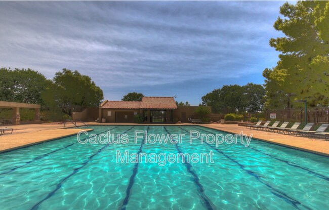 Building Photo - 4226 E Rockledge Rd