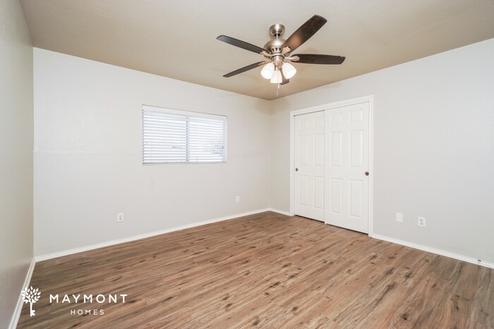 Building Photo - 349 Willow View