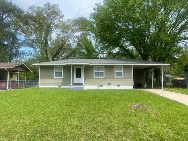Primary Photo - Cute 3 Bedroom Home In South Jackson