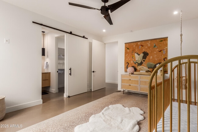 Building Photo - 4905 E White Gates Dr