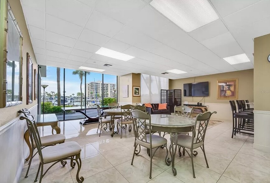 Building Photo - 1621 Gulf Blvd