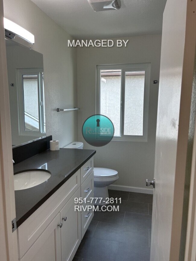 Building Photo - Stylish 3-Bedroom Home in Jurupa Valley, CA