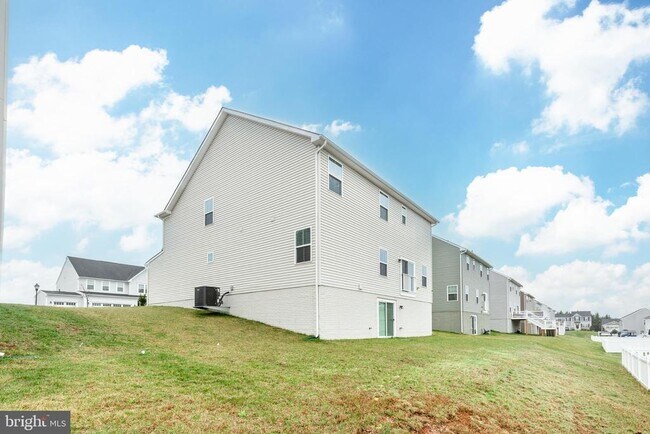 Building Photo - 112 Sherman Wy