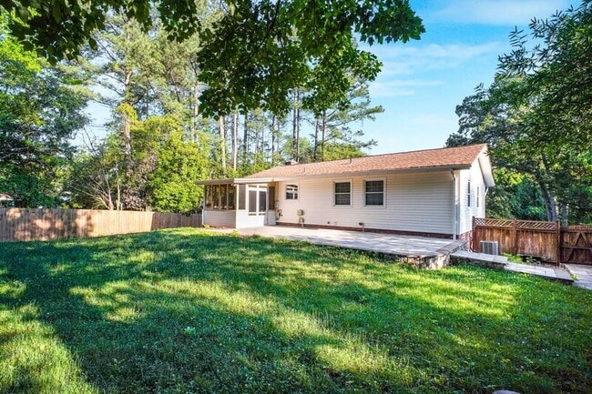 Building Photo - 948 Ficklen Rd
