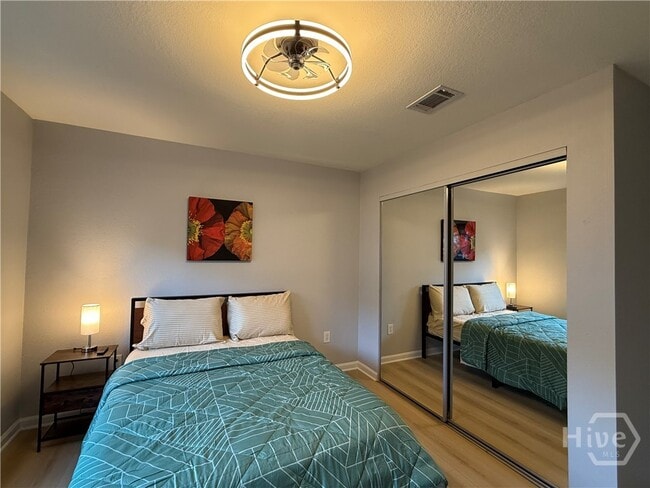 Building Photo - 211 North Ave