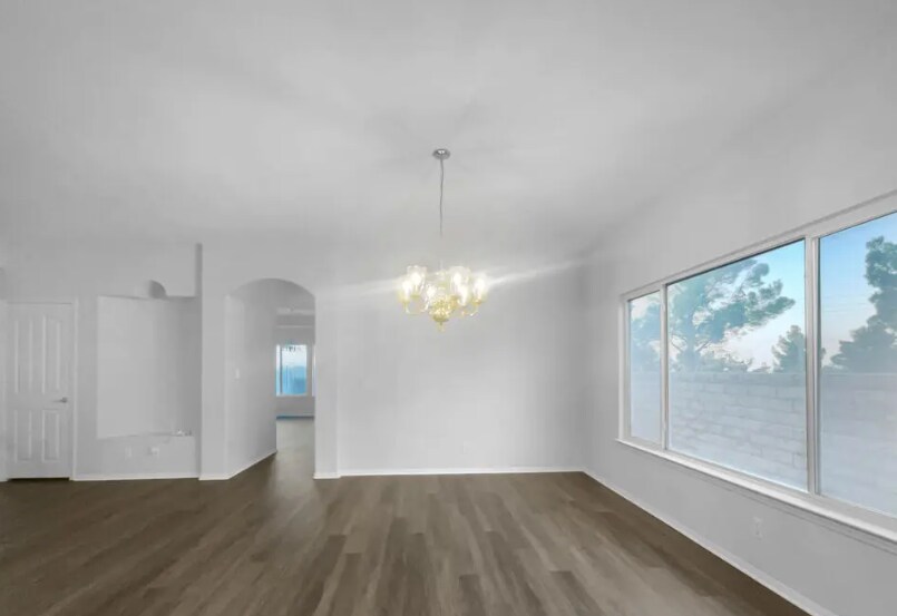 Building Photo - 7323 Ojai Dr
