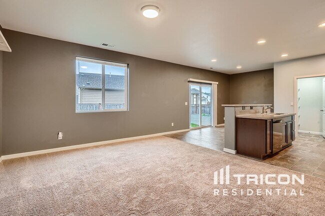 Building Photo - 19416 21st Ave Ct E