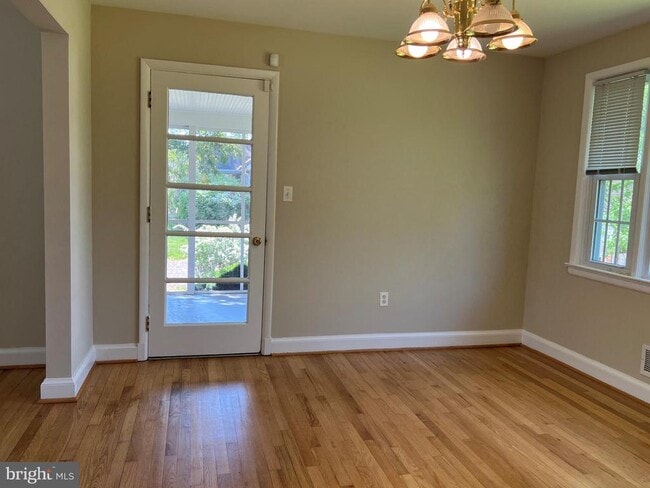Building Photo - 4616 Willow Run Dr