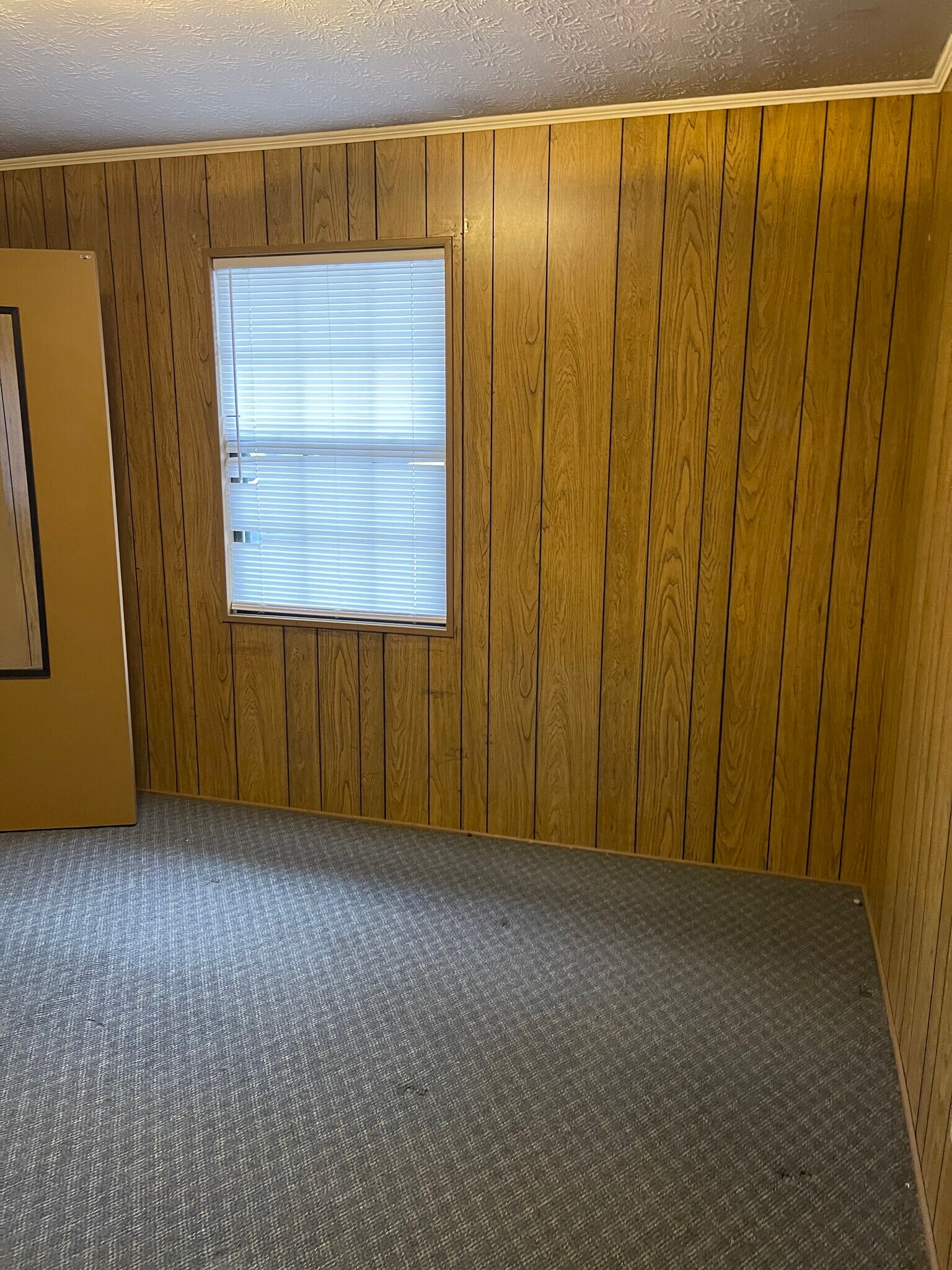 Building Photo - 1804 Byrne Ave