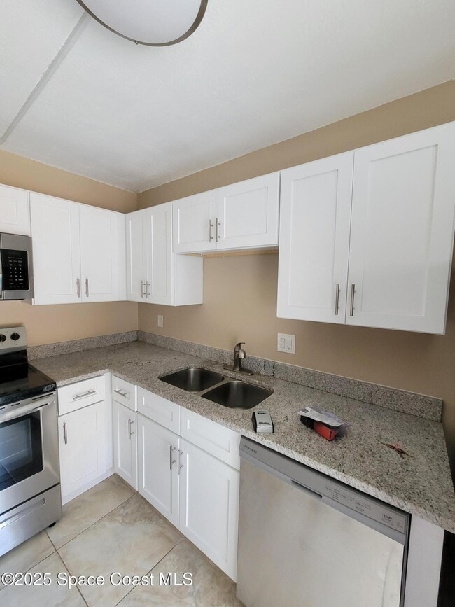 Building Photo - 2313 Vista Oaks Cir NE