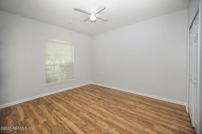 Building Photo - 6466 Ginnie Springs Rd