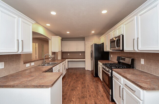 Building Photo - 1115 Eden Park Ln