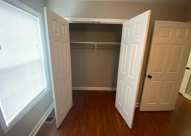 Building Photo - 3 BD/2 BA