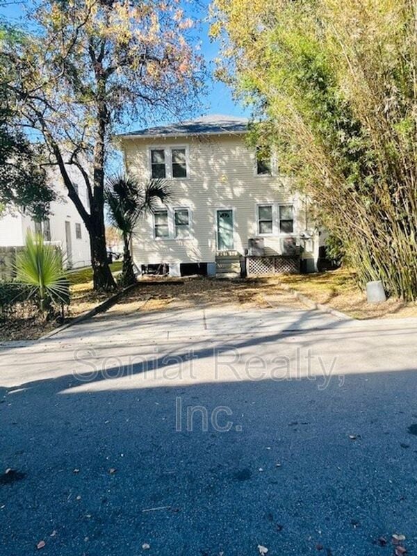 Building Photo - 3215 Nashville Ave