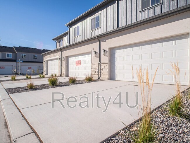 Building Photo - 3545 Hardman Way