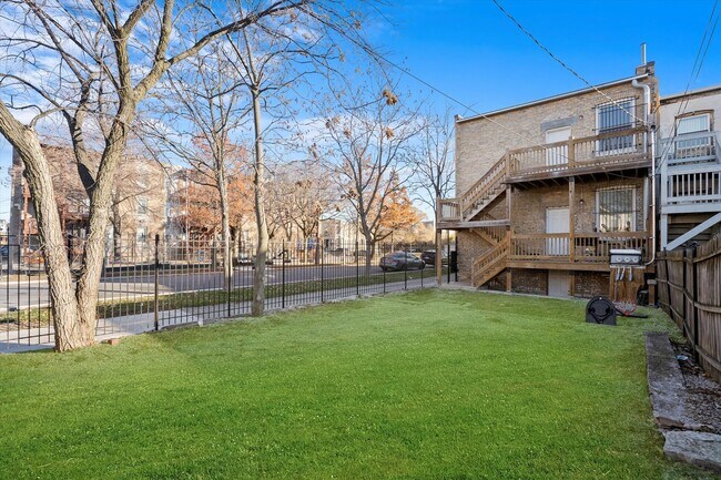Building Photo - 1500 S Trumbull Ave