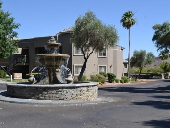 Building Photo - COMING SOON! Great Townhouse with 2 Bedrooms 2 Bath!