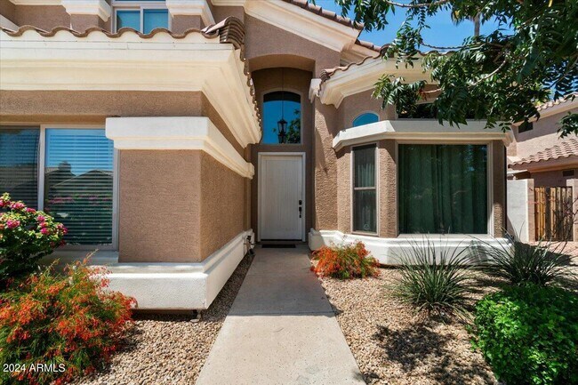 Building Photo - 5512 E Campo Bello Dr