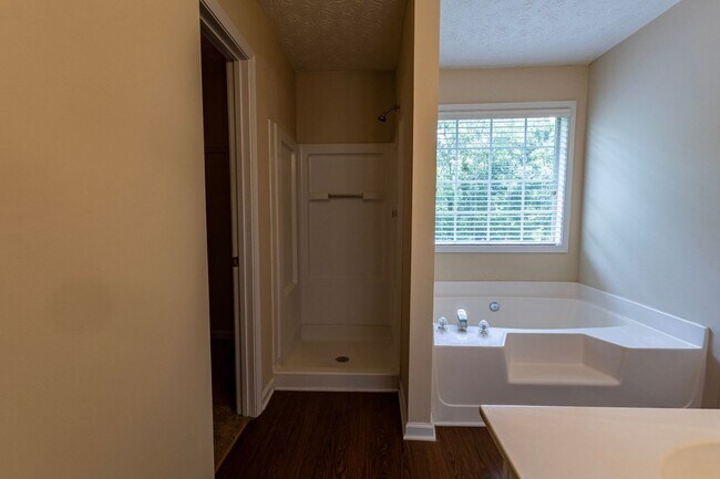 Building Photo - 2432 Pendergrass Ln