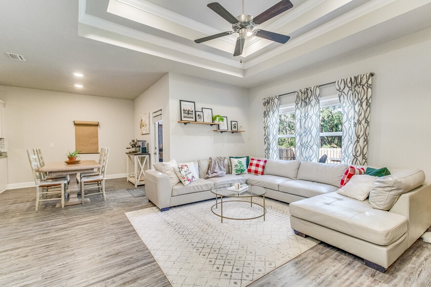 Building Photo - 3618 Hawks Landing Cir