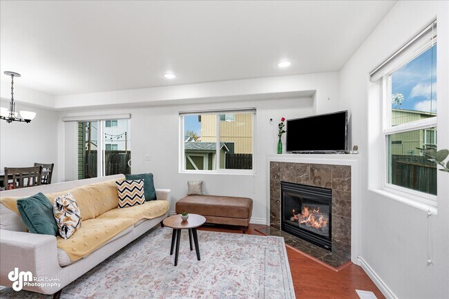 Building Photo - 299 Skwentna Dr