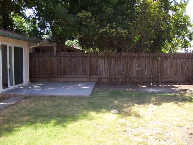 Building Photo - 2806 E Swift Ave