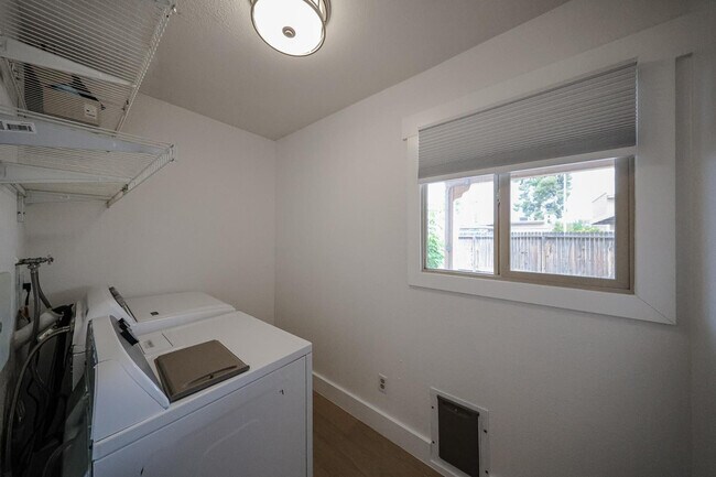 Building Photo - 8372 E Solano Dr