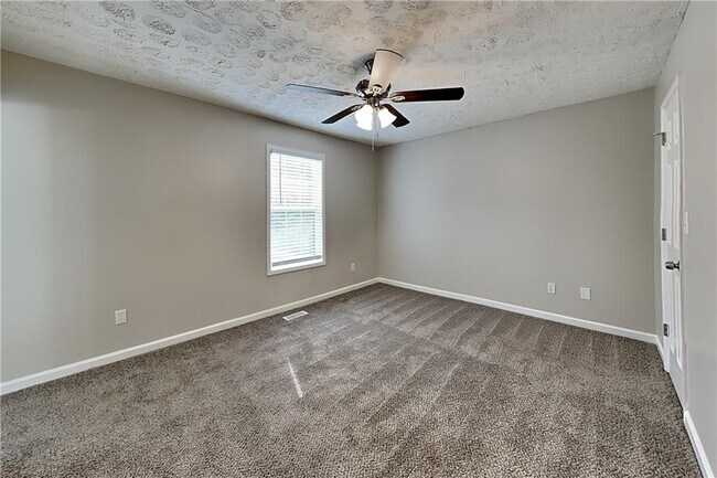 Building Photo - 7796 Mountain Creek Way