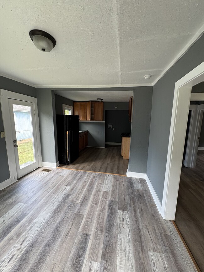 Building Photo - 611 Belle Vista Ave