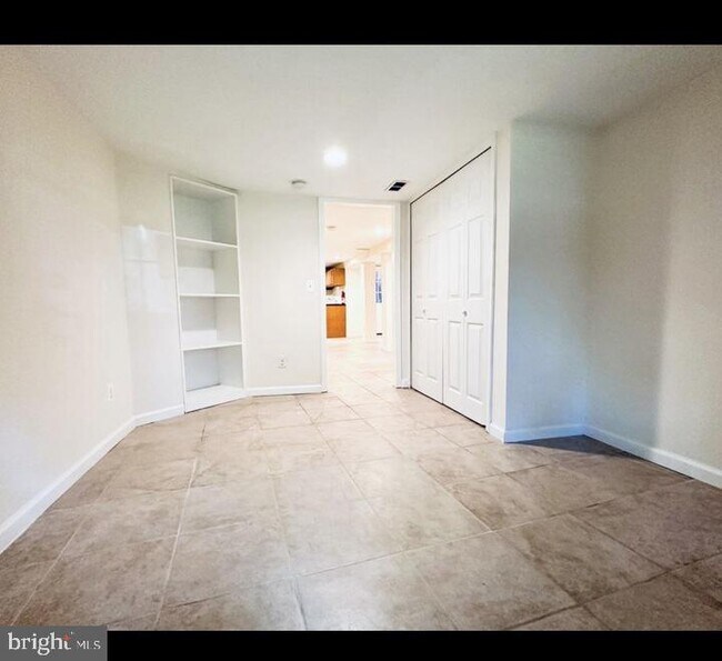 Building Photo - 119 W St NW