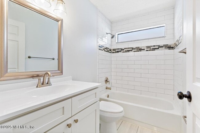 Building Photo - 2887 Lantana Lakes Dr