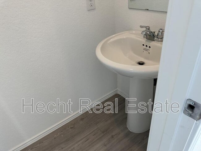 Building Photo - 9037 James Bowie