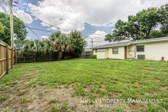 Building Photo - 6201 S Adelia Ave