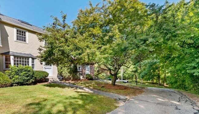 Building Photo - 92 Prescott Dr