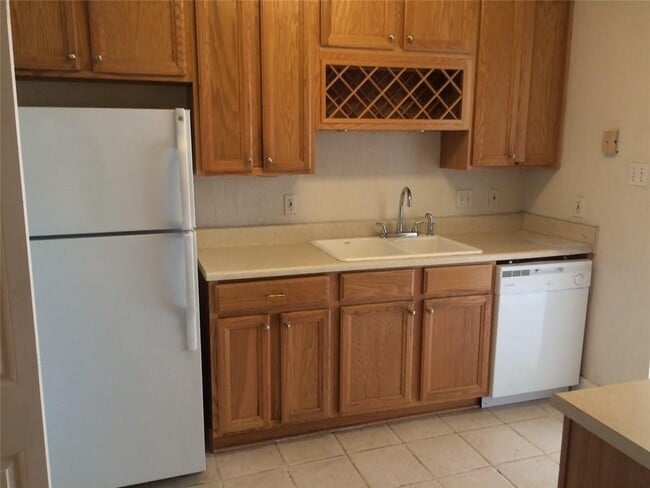 Building Photo - 316 4th St