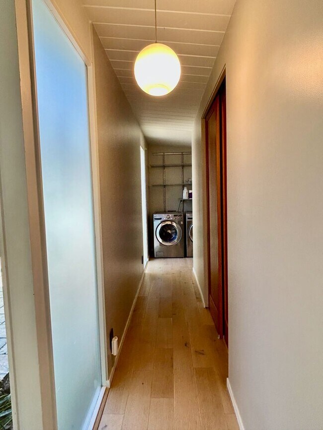 Building Photo - Updated Willow Glen Eichler