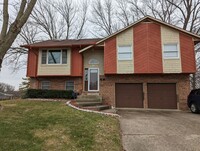 Building Photo - Updated 3 Bed / 2.5 Bath in Desirable Engl...