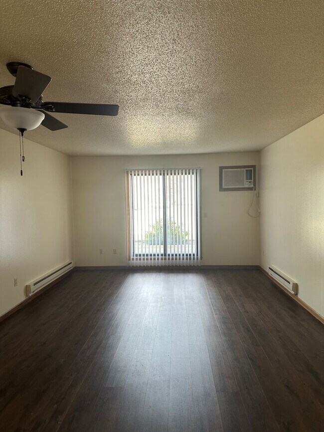 Interior Photo - River's Edge Apartments