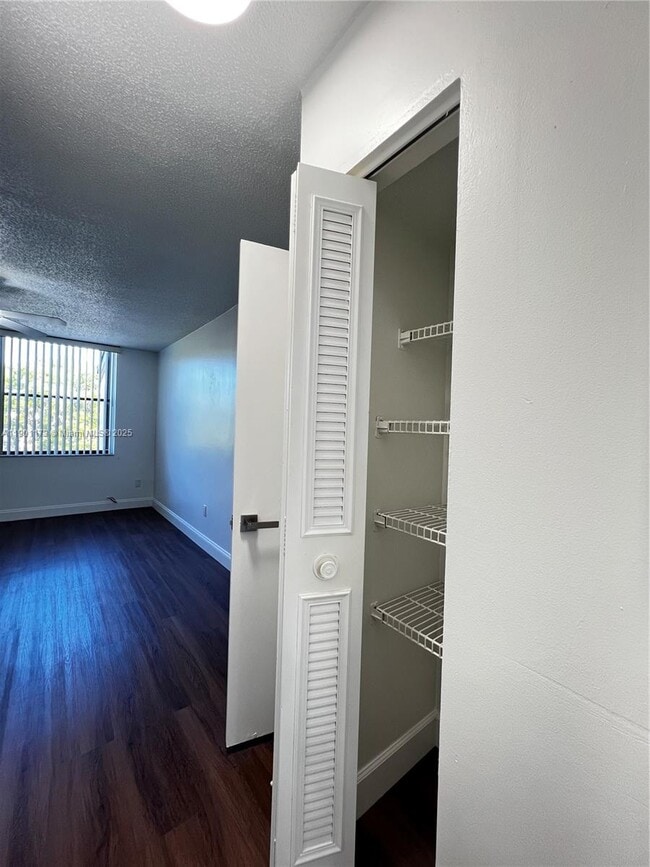 Building Photo - 14301 N Kendall Dr