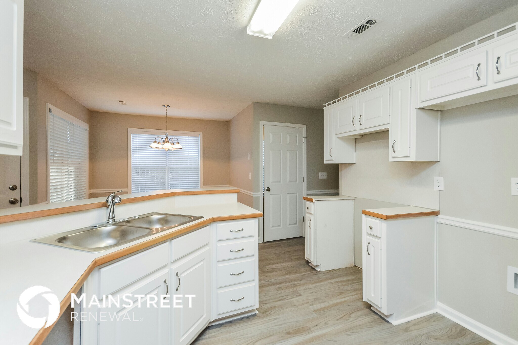 Building Photo - 1203 Dressage Ridge NE