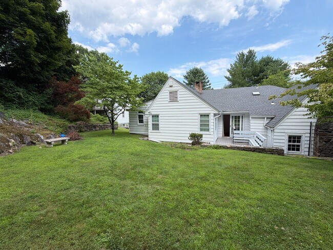 Building Photo - Six Raven Way LLC