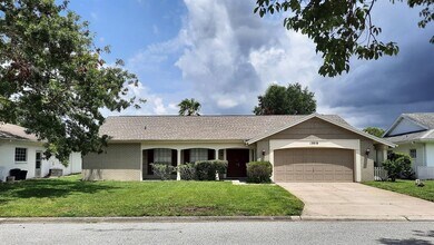 Building Photo - 13016 Serpentine Dr