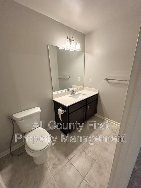 Building Photo - 1380 Sugar Glen Ct