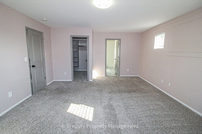 Building Photo - Beautiful and Modern Two-Story Home in Great Millcreek Location! 3 Bedrooms, 2.5 Bathrooms, Spaci...