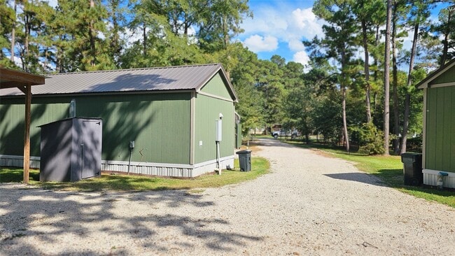 Building Photo - 23806 Brushy Woods St