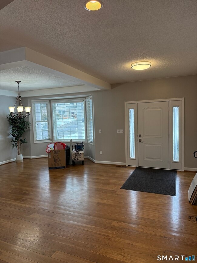 Building Photo - 104 Valley View Rd