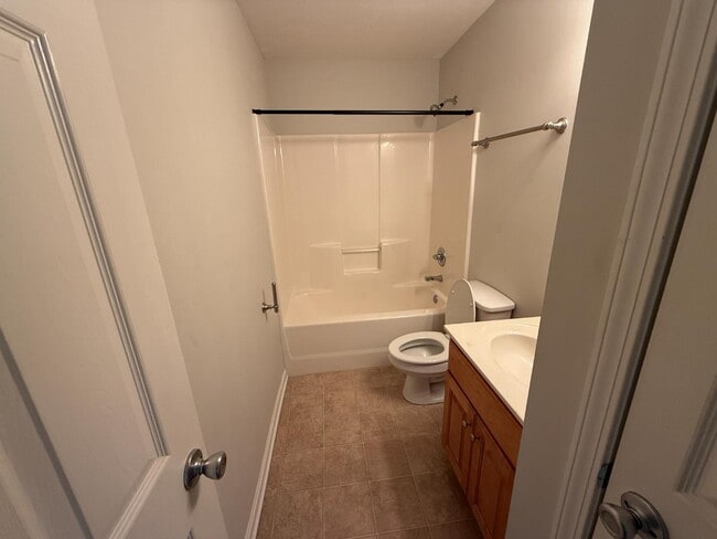 Building Photo - 3807 Crown Ridge Ln