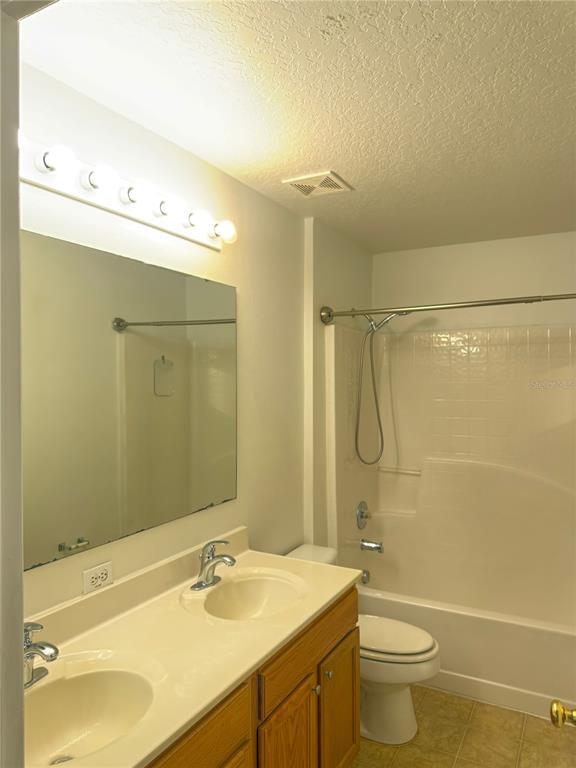 Building Photo - 1902 Huron Way